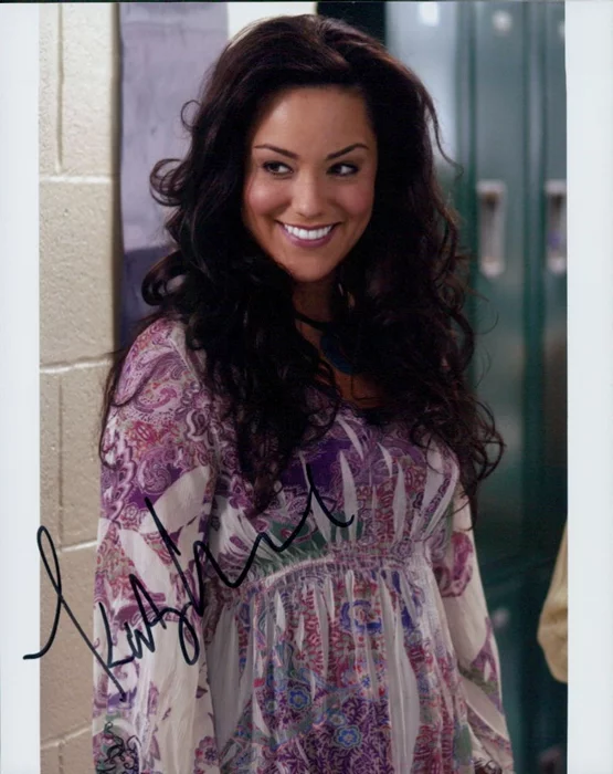 Katy Mixon autograph