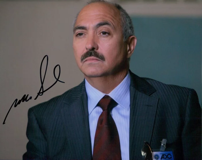 Miguel Sandoval autograph