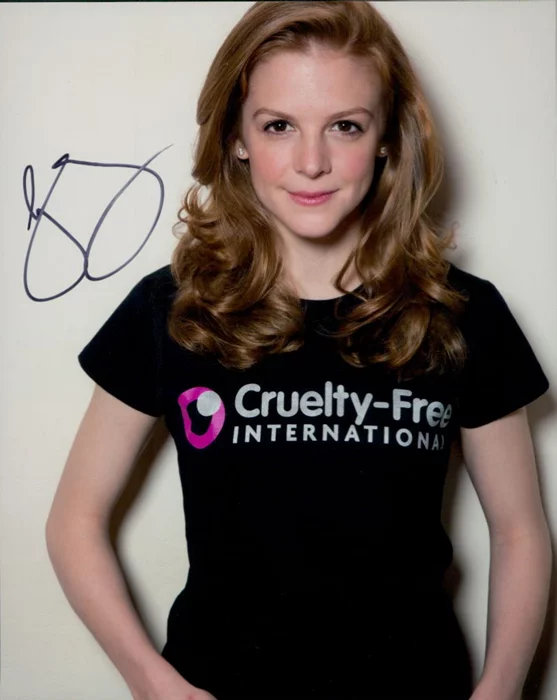 Ashley Bell autograph