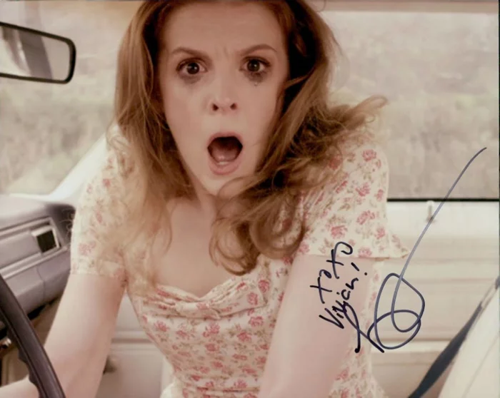 Ashley Bell autograph