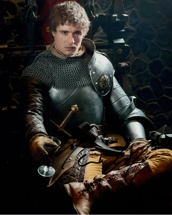 Max Irons autograph