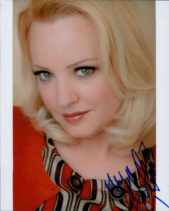 Wendi McLendon-Covey autograph