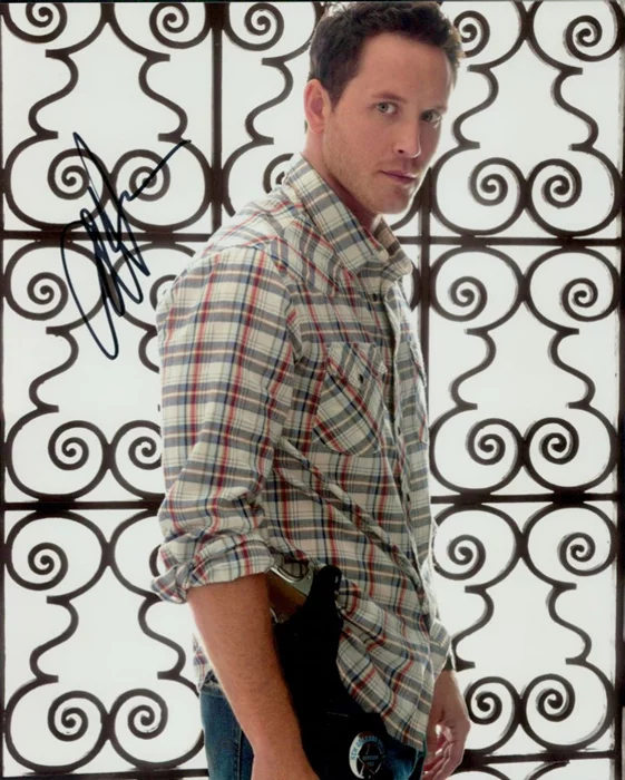 Cole Hauser autograph