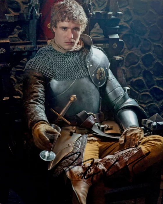 Max Irons autograph