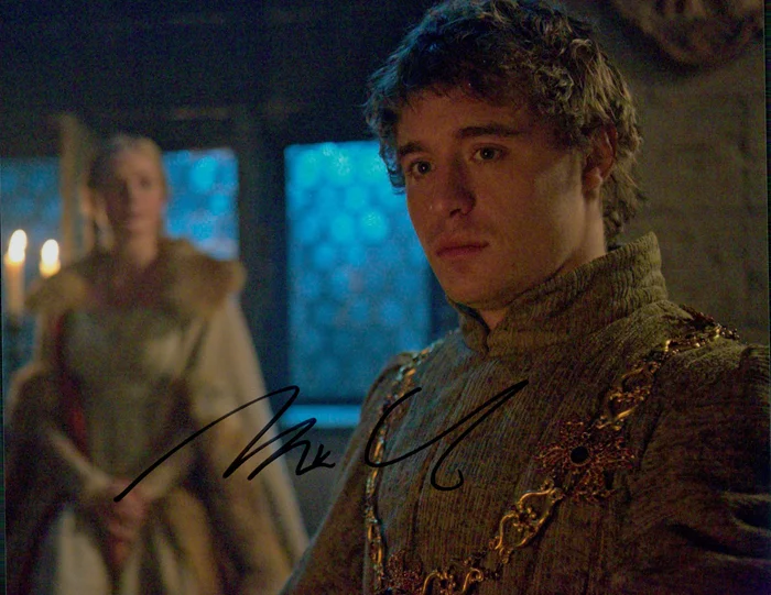 Max Irons autograph