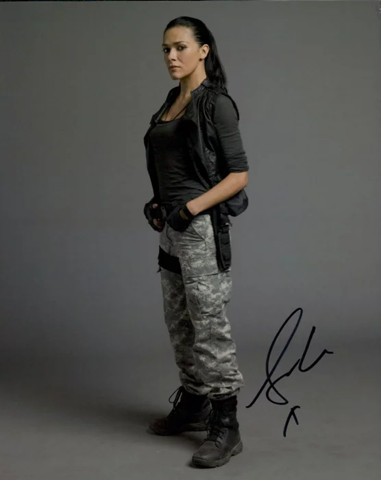 Simone Kessell autograph
