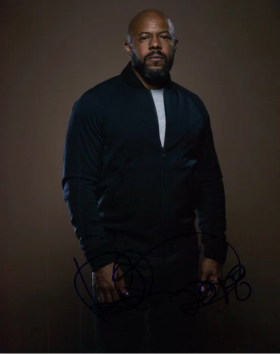 Rockmond Dunbar autograph