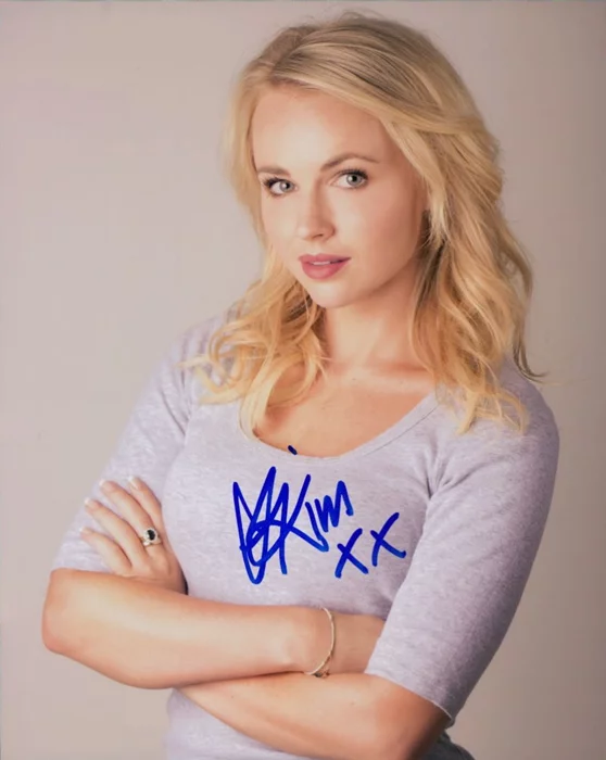 Kimberley Crossman autograph