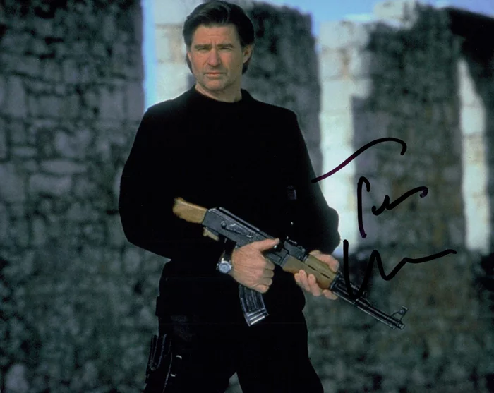 Treat Williams autograph
