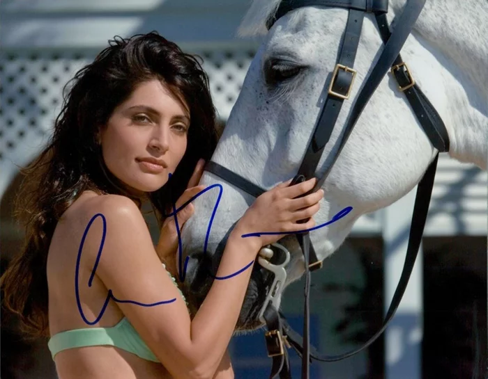 Caterina Murino autograph
