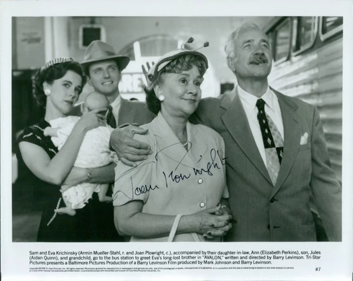 Joan Plowright autograph