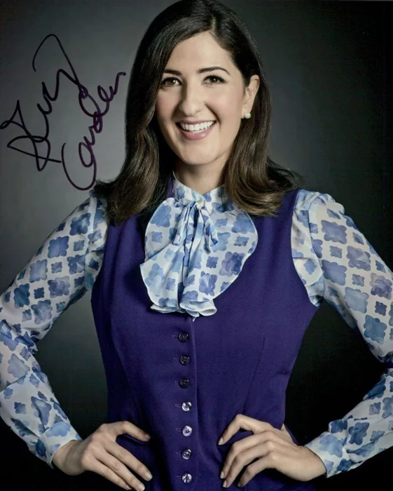 D�Arcy Carden autograph