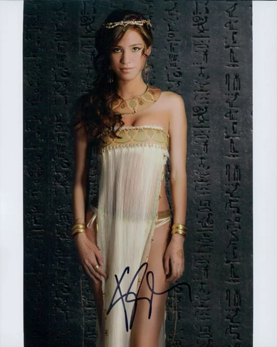 Kelsey Chow autograph
