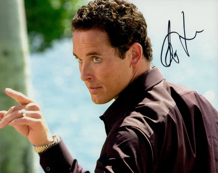 Cole Hauser autograph