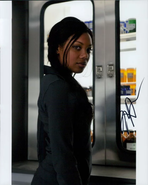 Tiffany Hines autograph