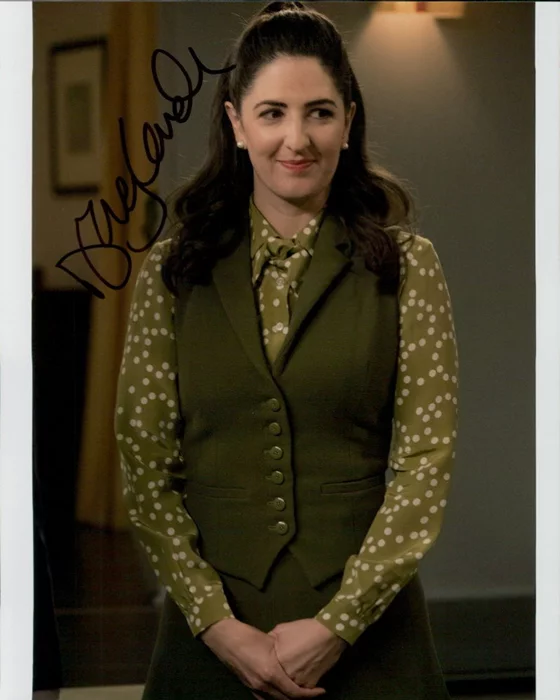 D�Arcy Carden autograph