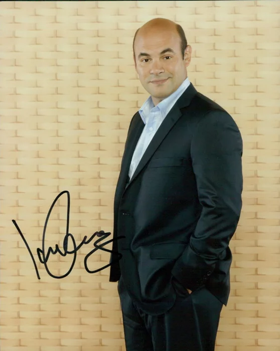 Ian Gomez autograph