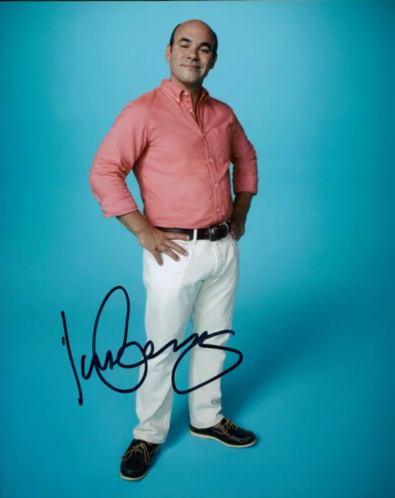 Ian Gomez autograph