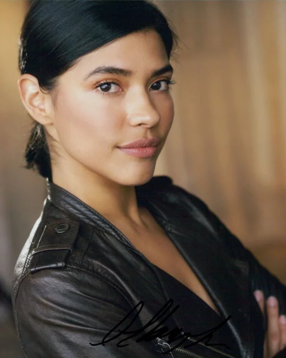 Lisseth Chavez autograph