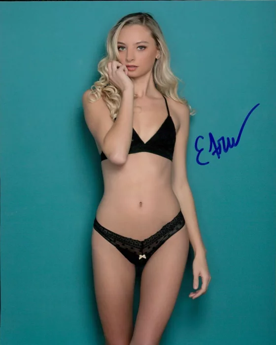 Emily Trudeau autograph