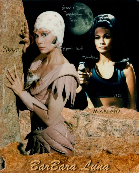 Barbara Luna autograph