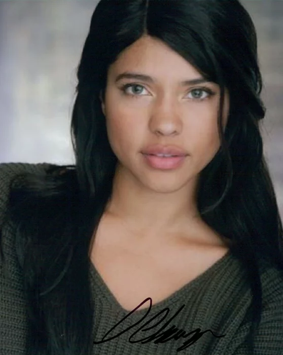 Lisseth Chavez autograph