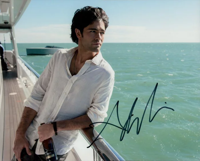 Adrian Grenier autograph