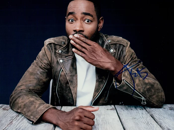 Jay Ellis autograph