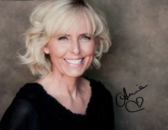 Annica Liljeblad autograph