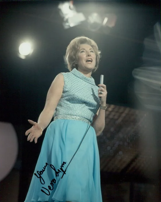 Vera Lynn autograph