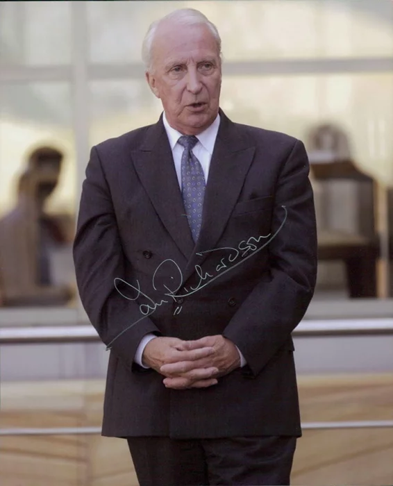 Ian Richardson autograph