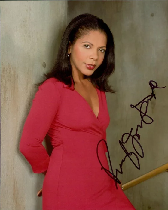 Penny Johnson autograph