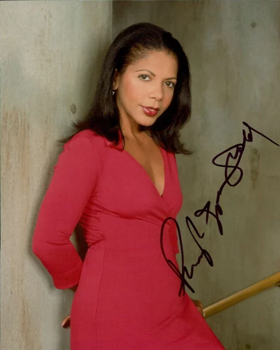 Penny Johnson autograph