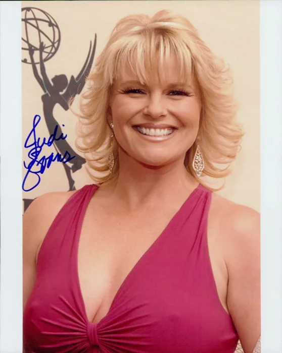 Judi Evans autograph