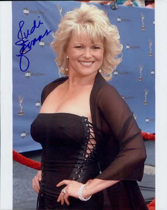 Judi Evans autograph