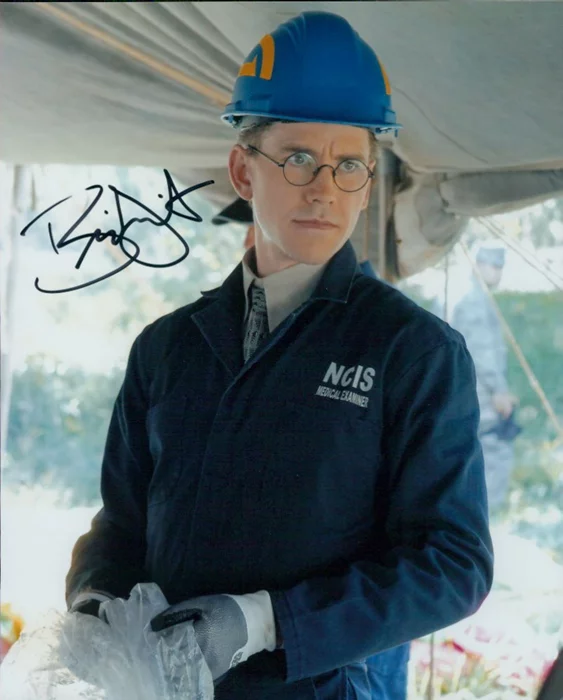 Brian Dietzen autograph