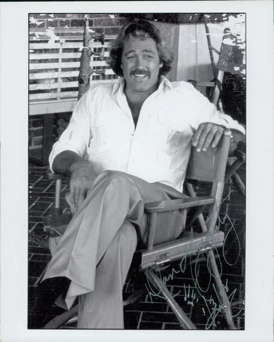 Dan Haggerty autograph