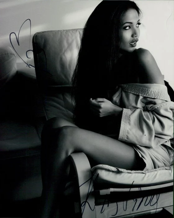 Kristina Menissov autograph