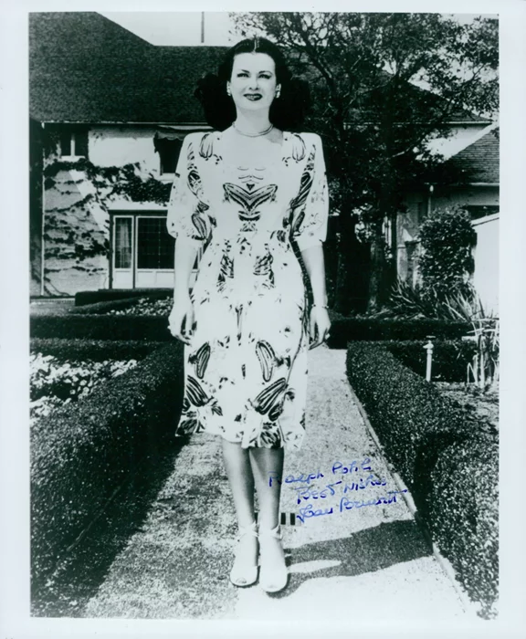 Joan Bennett autograph