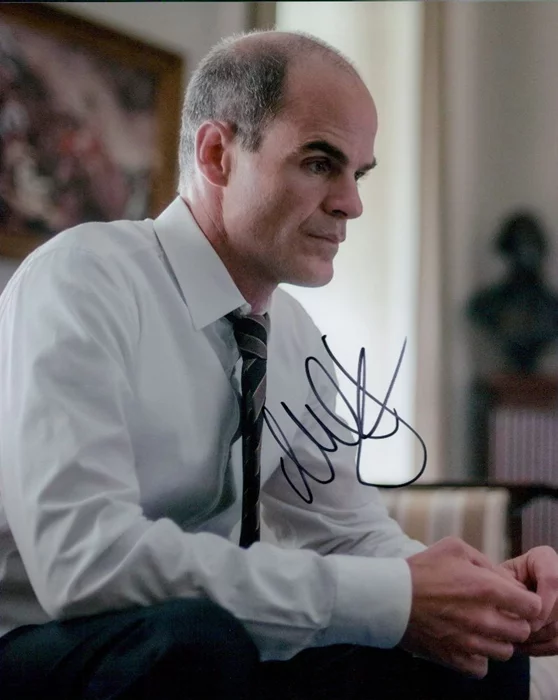 Michael Kelly autograph