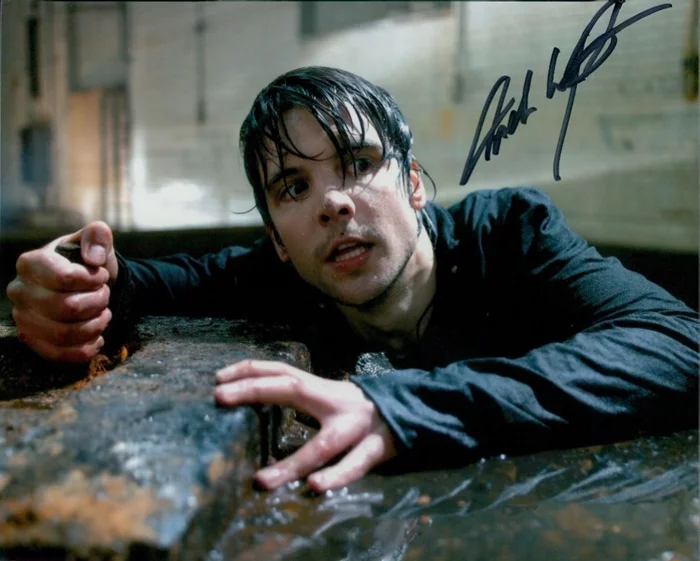Andrew Lee Potts autograph