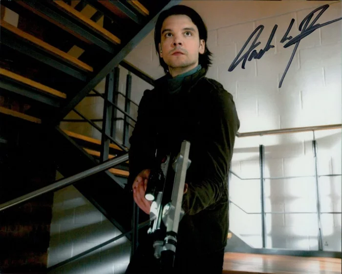 Andrew Lee Potts autograph