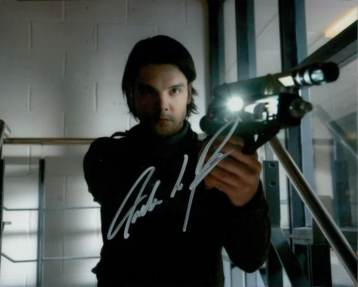 Andrew Lee Potts autograph