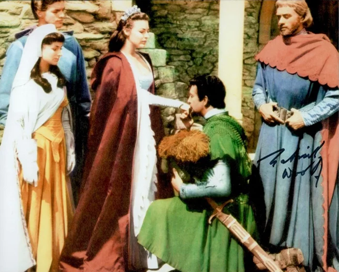 Gabriel Woolf autograph