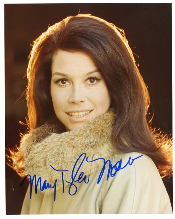 Mary Tyler Moore autograph