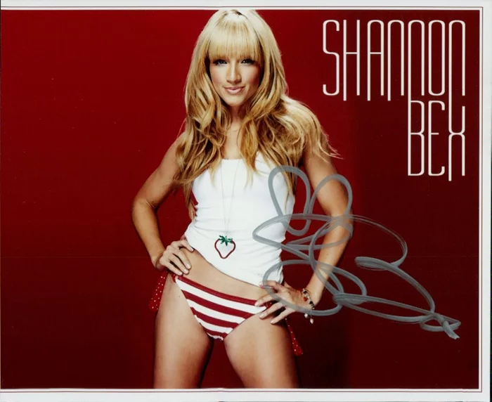 Shannon Bex autograph