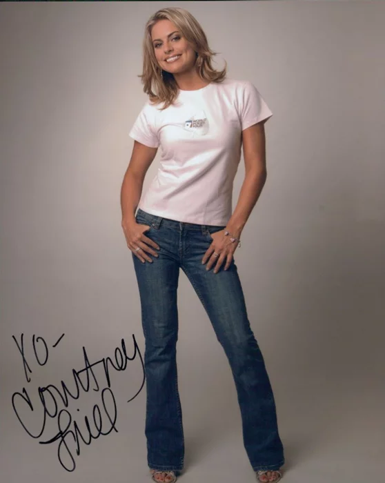 Courtney Friel autograph