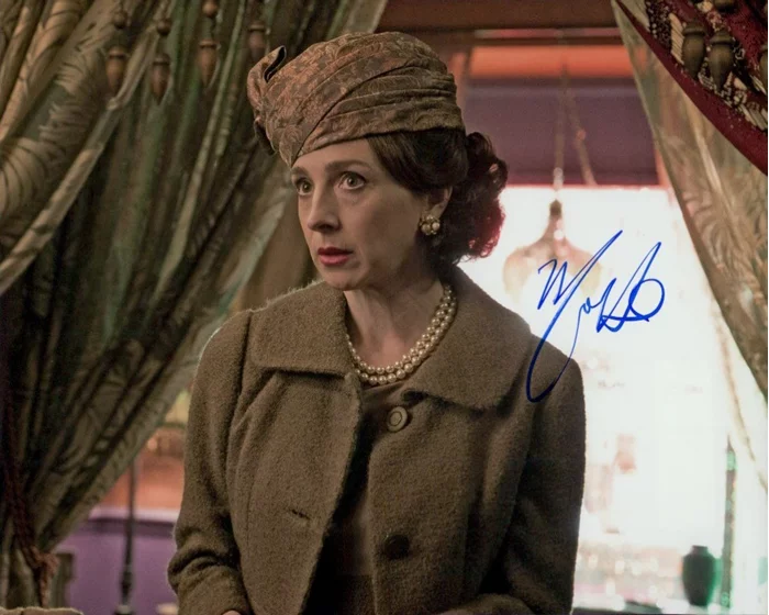 Marin Hinkle autograph