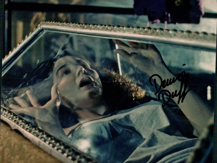 Denice Duff autograph