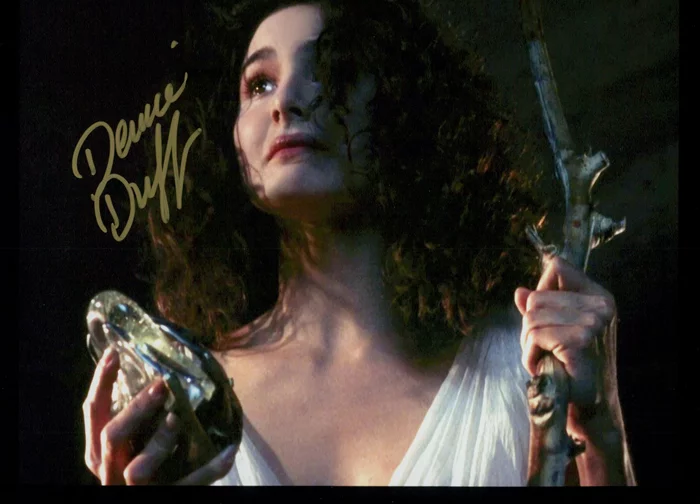 Denice Duff autograph